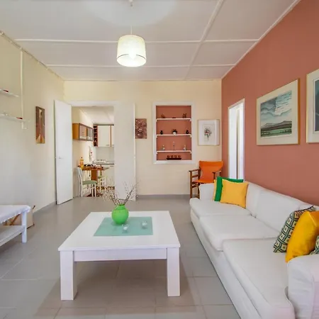 Dora's Tsilivi House A By 