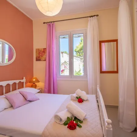Dora's Tsilivi House A By 